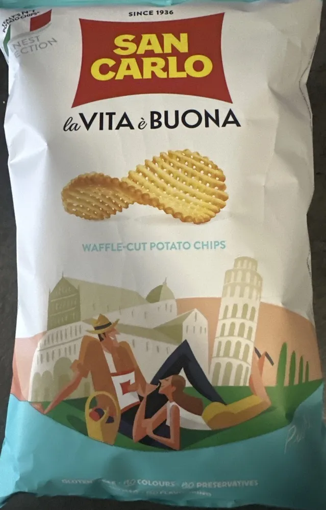 WAFFLE-CUT POTATO CHIPS