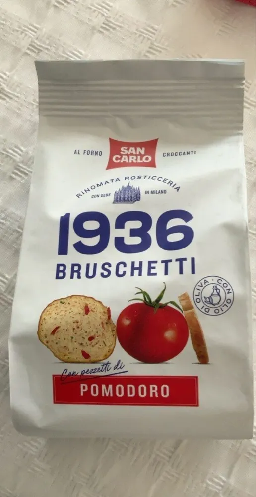 Bruschetti con pezzetti di pomodoro