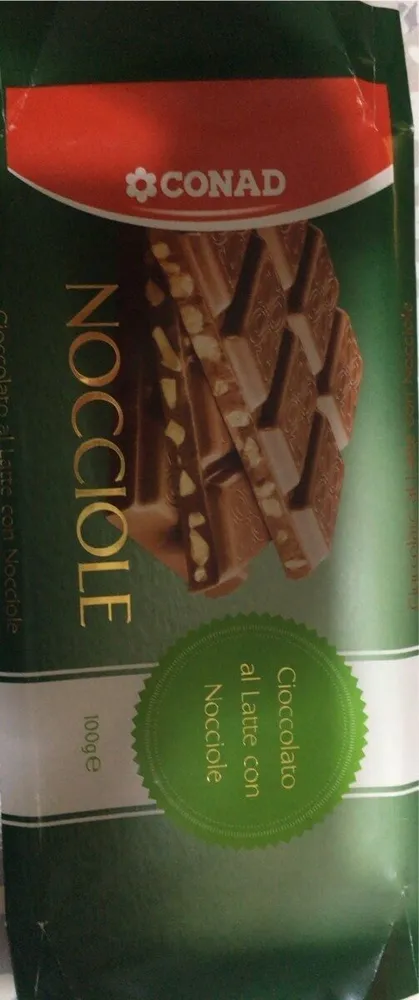 Cioccolato al latte con nocciole
