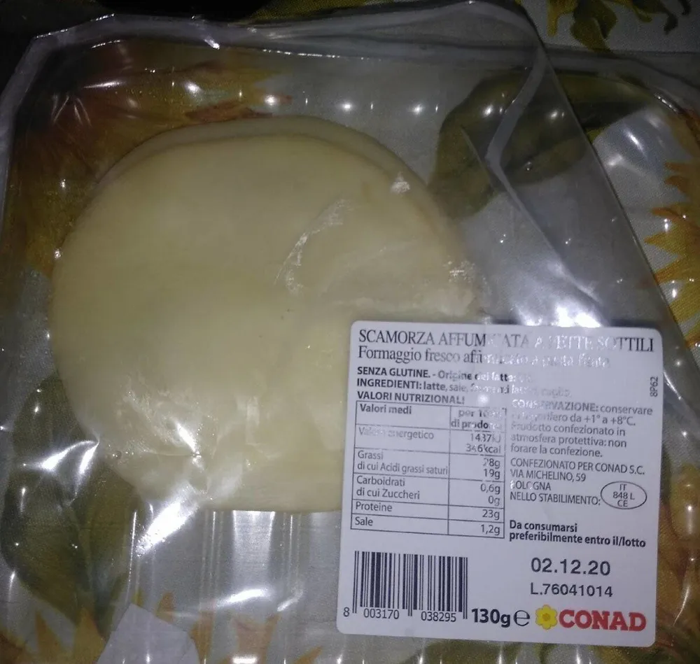 Scamorza affumicata a fette sottili