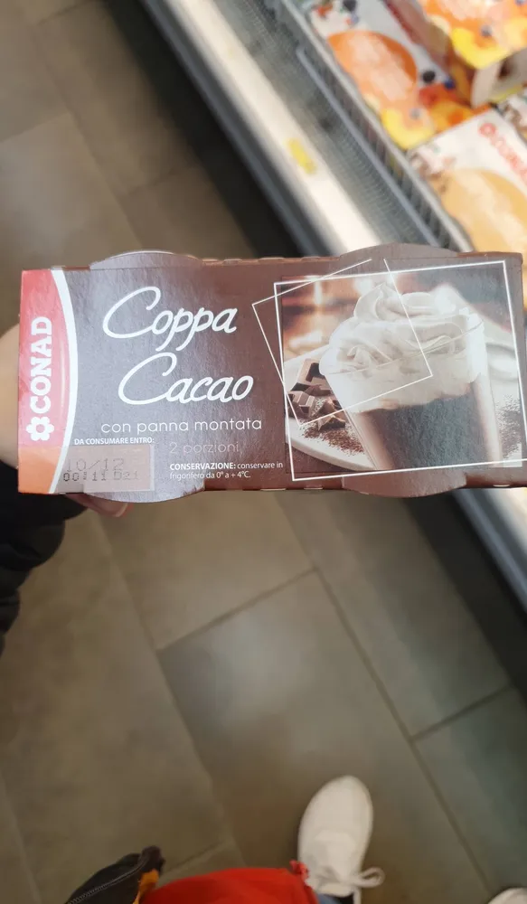 Coppa Con Cacao E Panna In Monoporzione