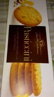 Pasticcini al limone con granella di nocciole