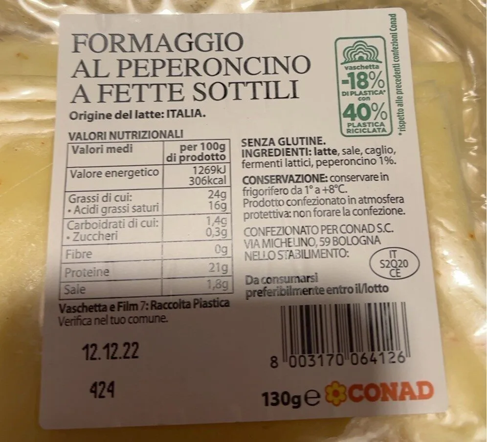 Formaggio al peperoncino a fette sottili