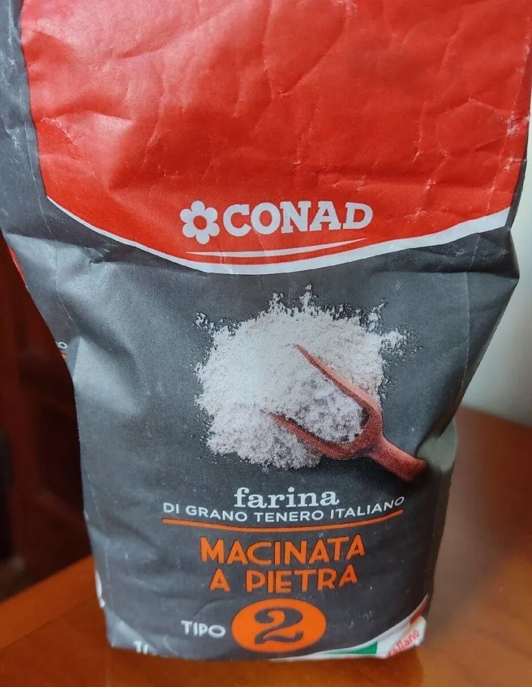 Farina di grano tenero macinata a pietra