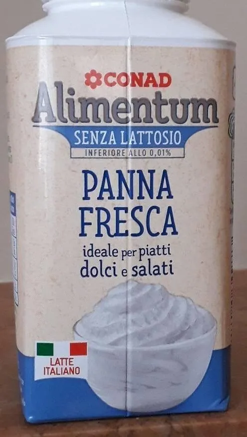 Alimentum panna fresca