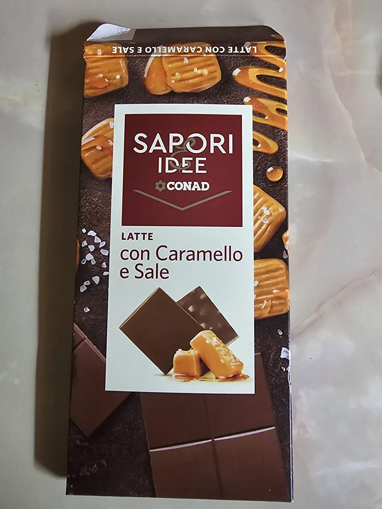 Cioccolato al latte con caramello e sale