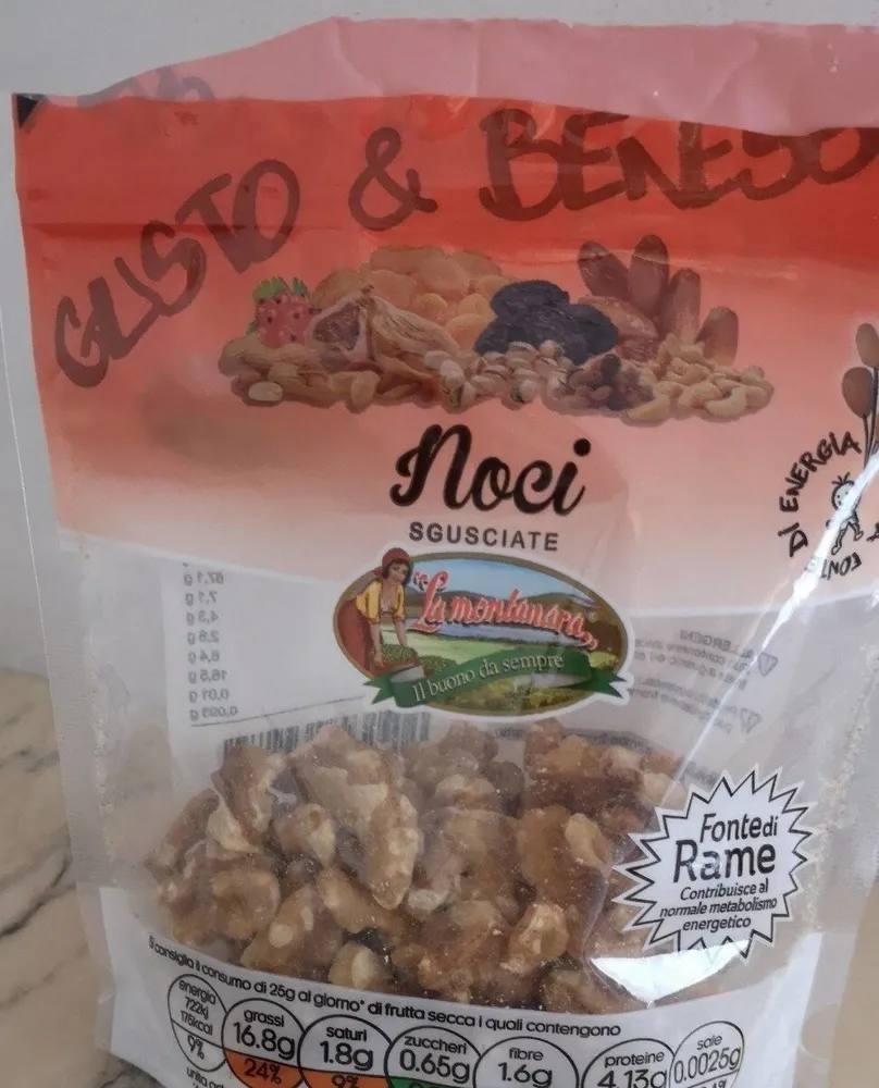 Noci sgusciate