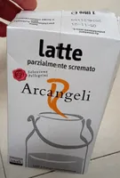 Latte parzialmente scremato
