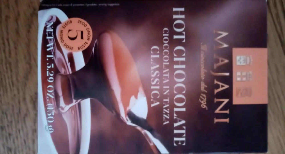 Hot chocolate cioccolata in tazza classica