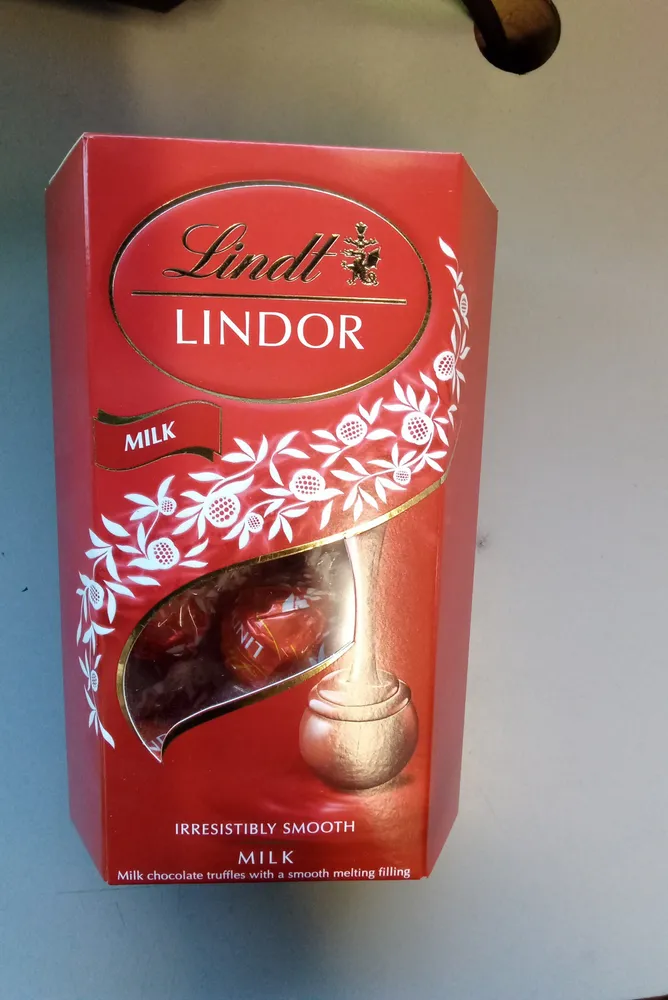 Milk chocolate truffles with a smooth melting filling