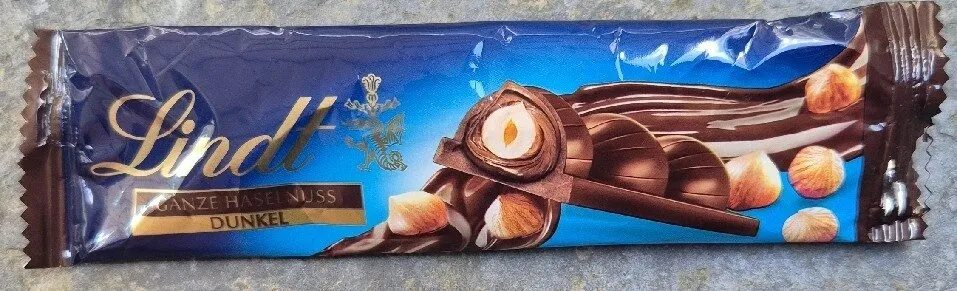 Ganze Haselnuss Dunkel