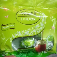Milk chocolate eggs with smooth melting pistachio filling