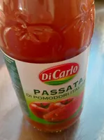 Passata di pomodori italiani