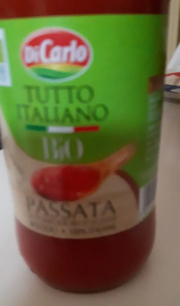 Passata di pomodori italiani biologici