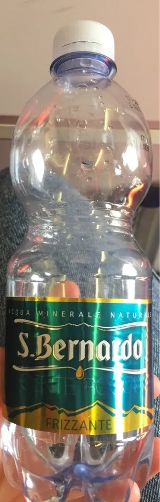 Acqua minerale frizzante