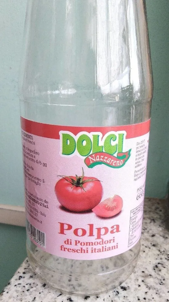 Polpa di pomodori freschi italiani
