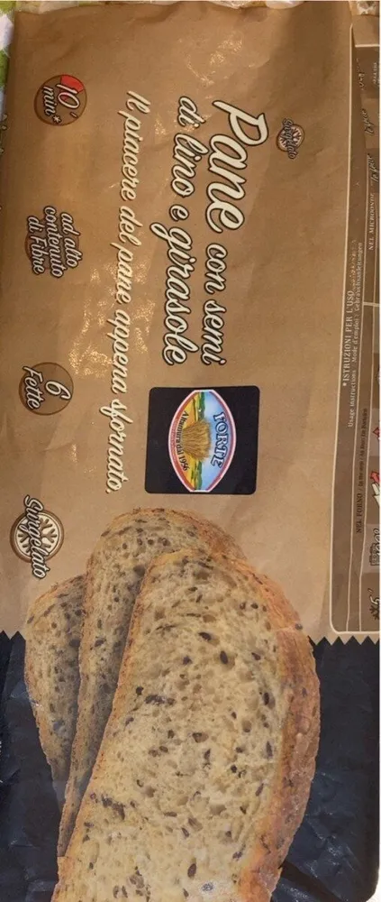 Pane con semi di lino e girasole