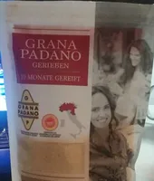Grana padano gerieben