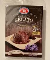Preparato gelato fatto in casa al cioccolato