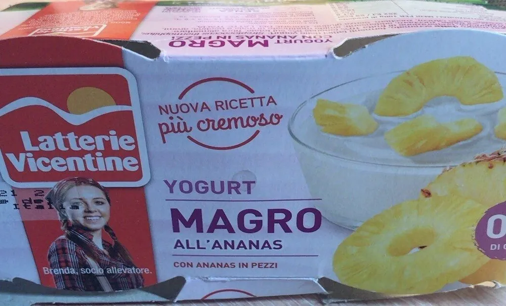 Yogurt magro ananas