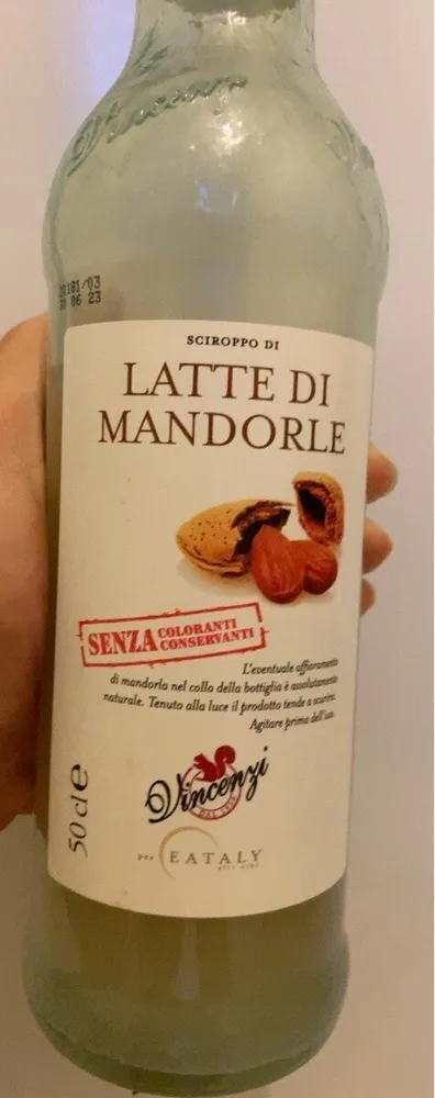 Latte di mandorla