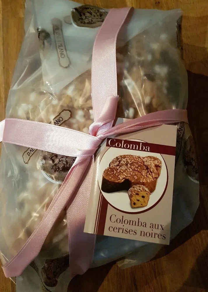 Colomba aux cerises noires
