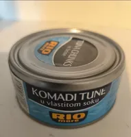 Tuna chunks in  brine