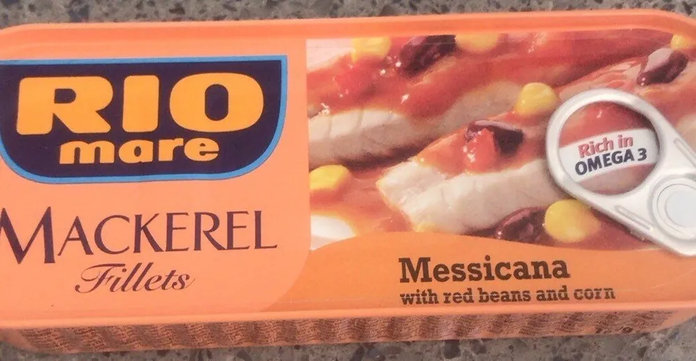 Mackerel Fillets Messicana with red beans and corn