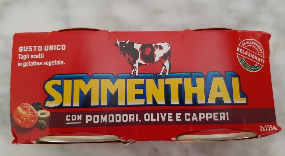 Simmenthal con pomodori, olive e capperi