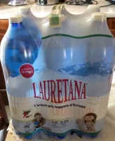Acqua leggermente frizzante