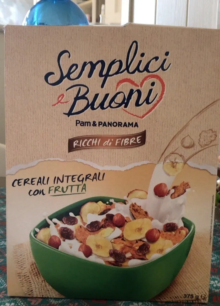 Cereali integrali con frutta