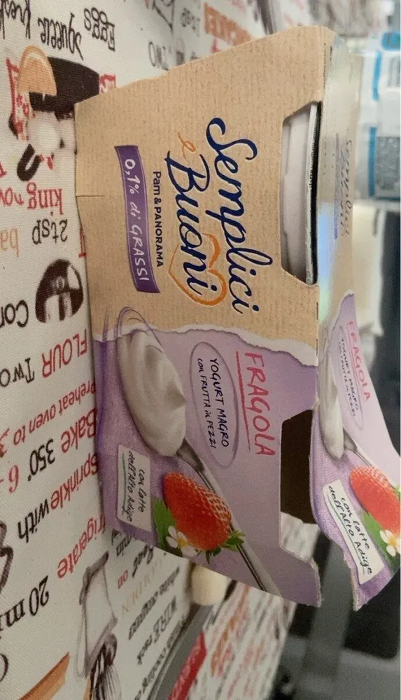 Yogurt Magro con Frutta in Pezzi (Fragola)
