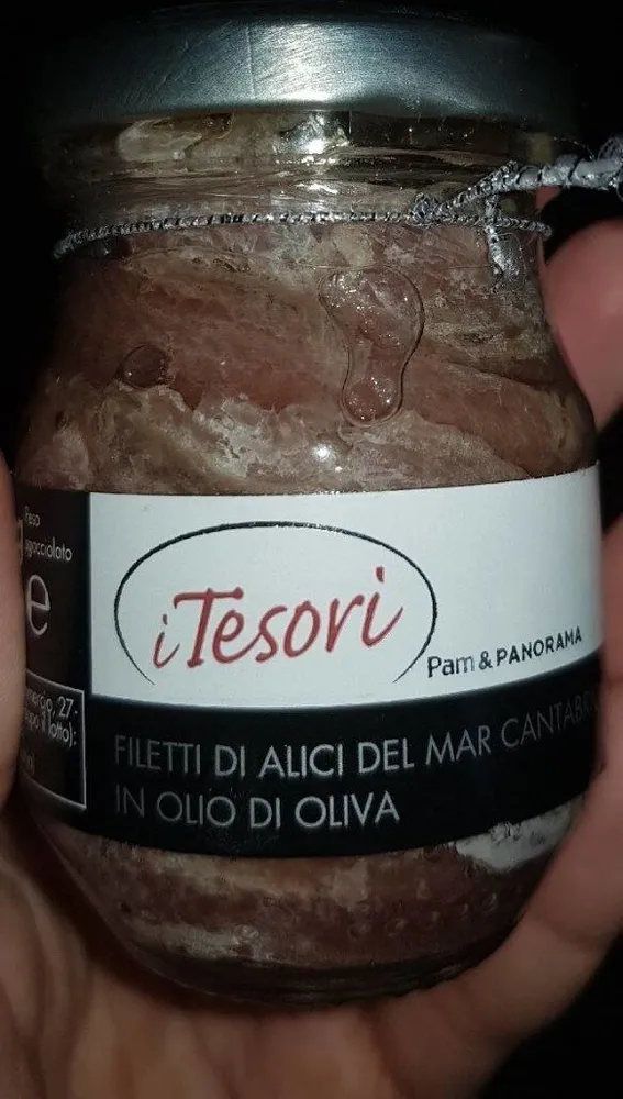 Filetti di alici del mar cantabrico in olio d'oliva