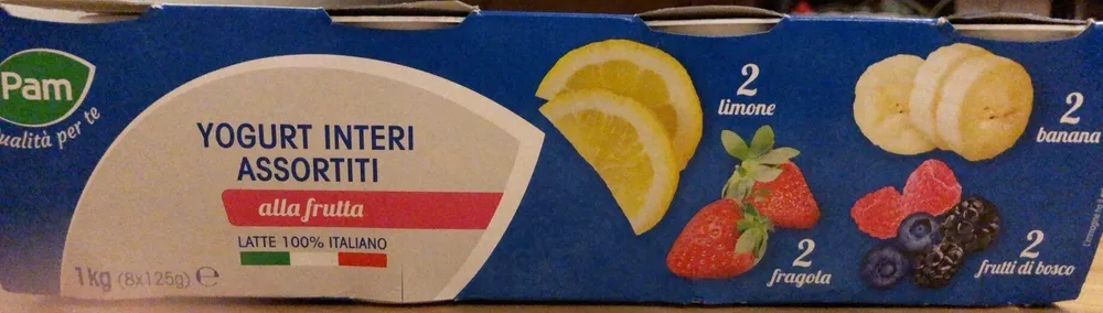 Yogurt interi assortiti alla frutta
