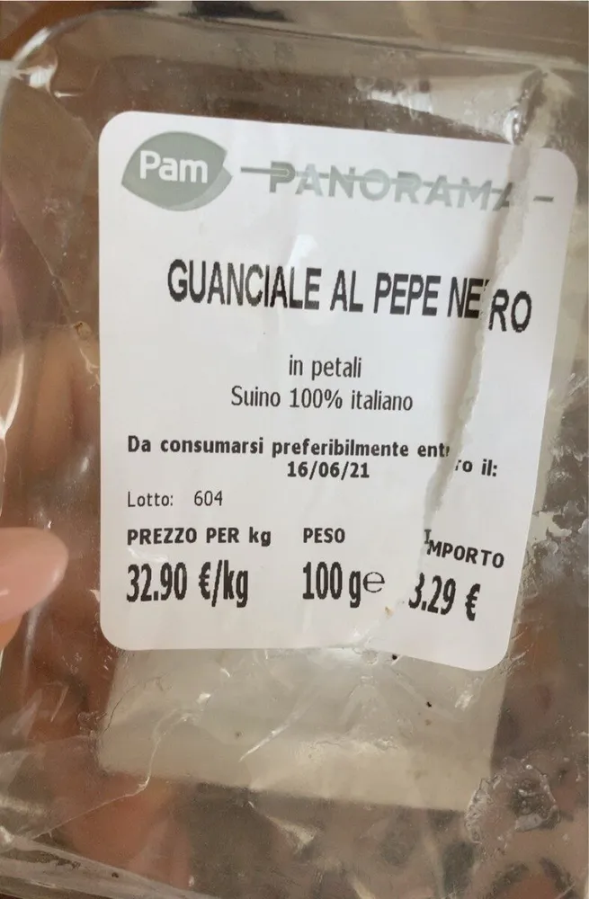 Guanciale al pepe nero in petali