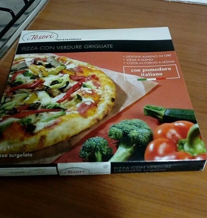Pizza con verdure grigliate