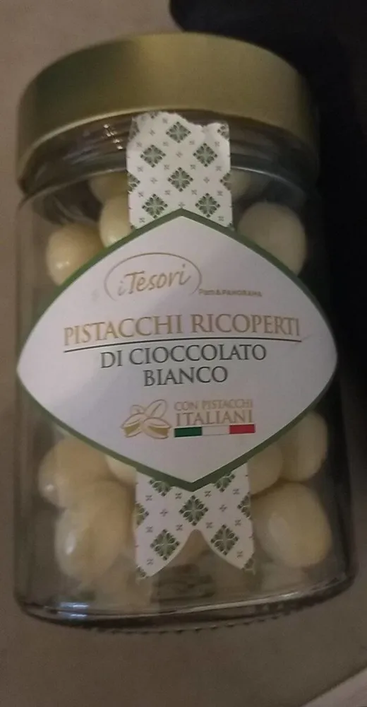 Pistacchi ricoperti di cioccolato bianco