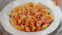Pennette al salmone e gamberetti