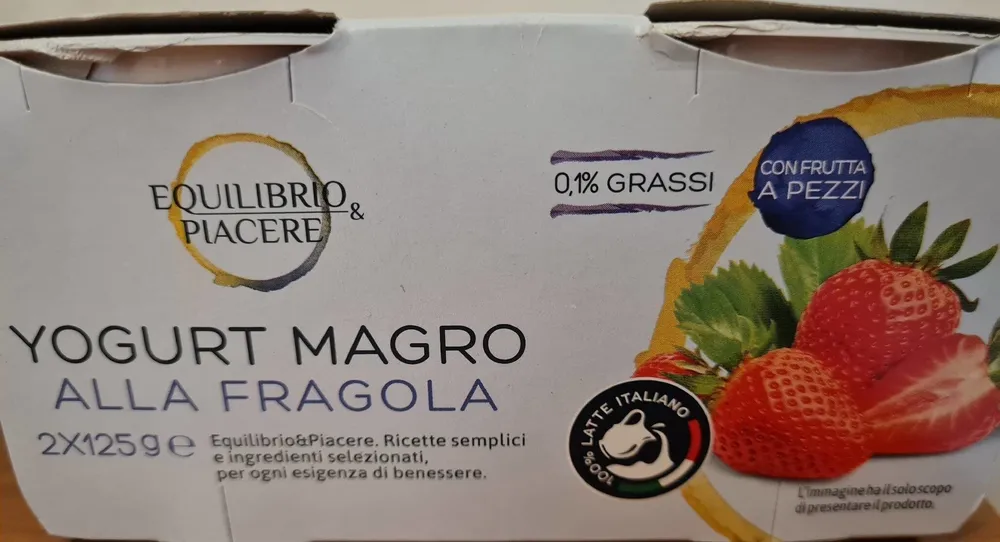 YOGURT MAGRO ALLA FRAGOLA