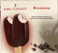 Gelato al gusto di panna con copertura al cioccolati fondente