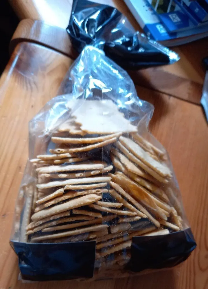 Cracker
