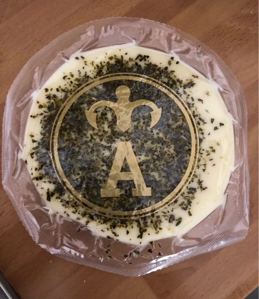 Provolone Oregano Auricchio
