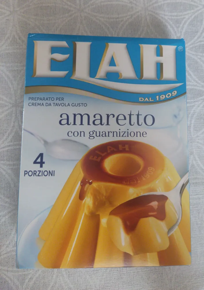 Amaretto con guarnizione