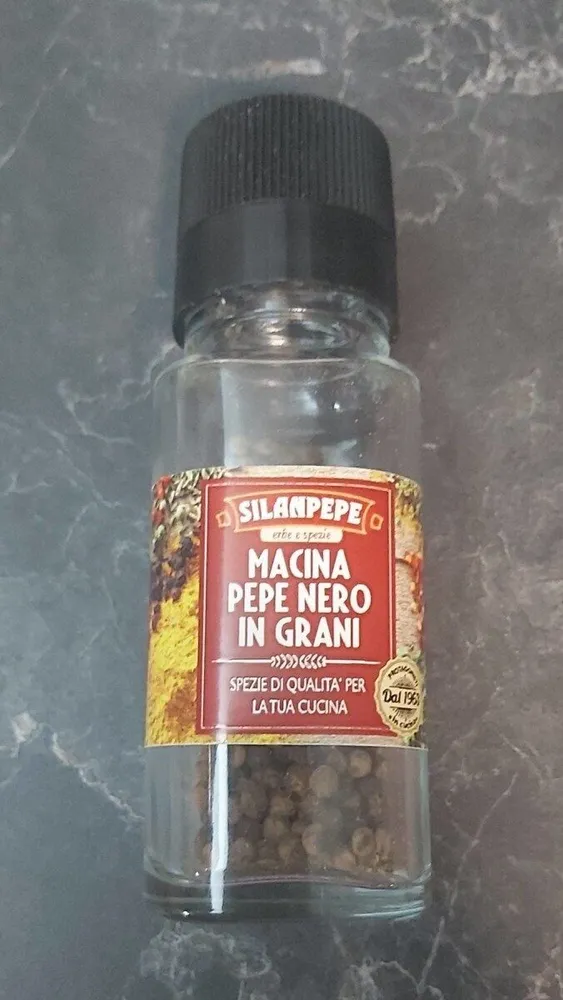 Macina pepe nero in grani