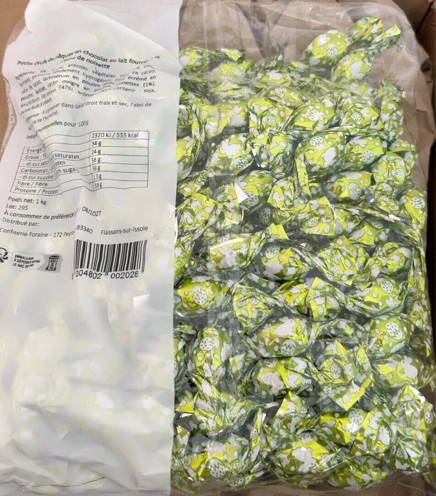 Petits œufs au chocolat au lait fourrés à la crème noisettes