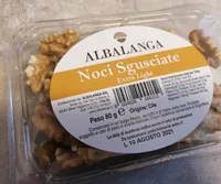 Noci sgusciate vaschetta