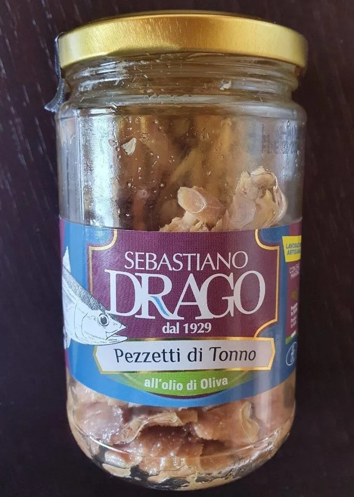 Pezzetti di tonno all'olio d'oliva
