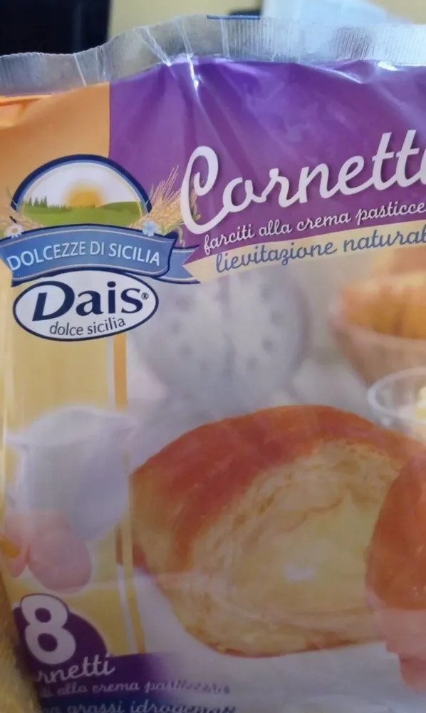 Cornetti farciti alla crema pasticcera