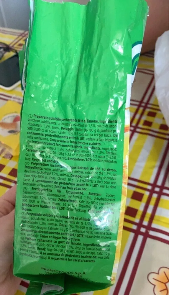 Tè al limone in polvere