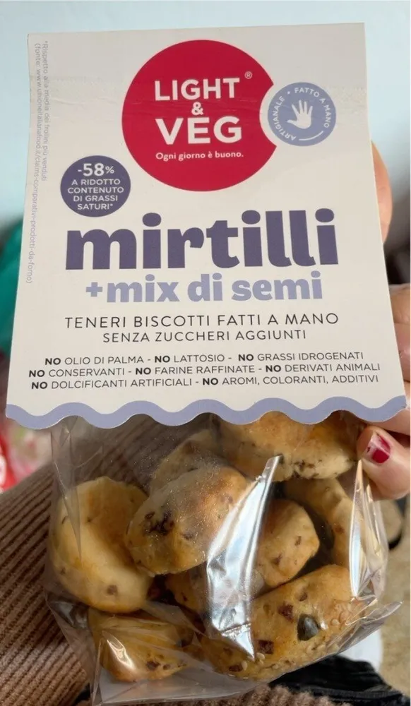 biscotti ai mirtilli fatti a mano